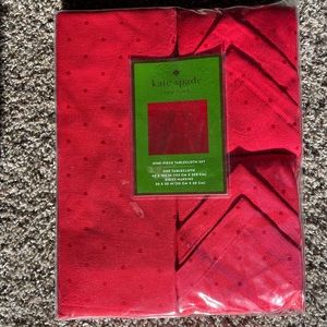 New - never opened- Kate Spade tablecloth set